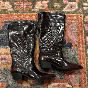 Zara Embroidered Cowboy Boots - new never worn (Size 10)